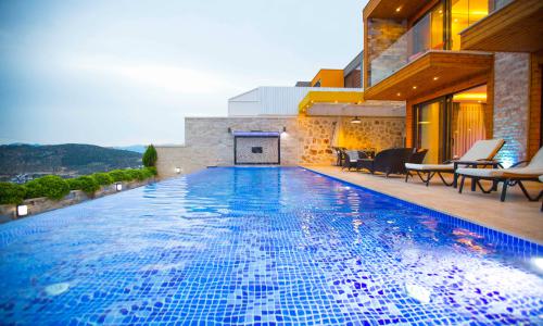 Villa Victoria — 4