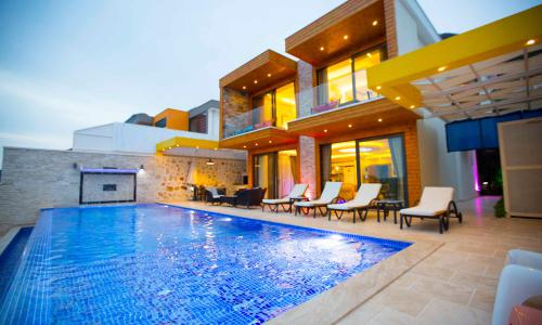 Villa Victoria — 11