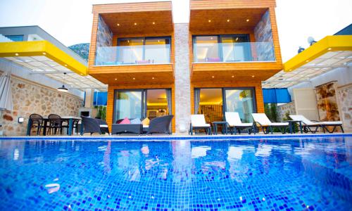 Villa Victoria — 16