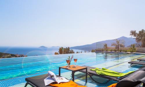 Villa Vogue — 3