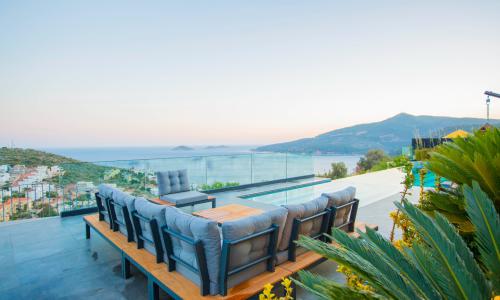 Villa Vogue — 5