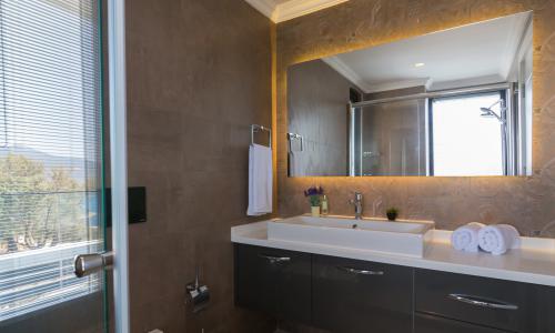 Villa Vogue — 28