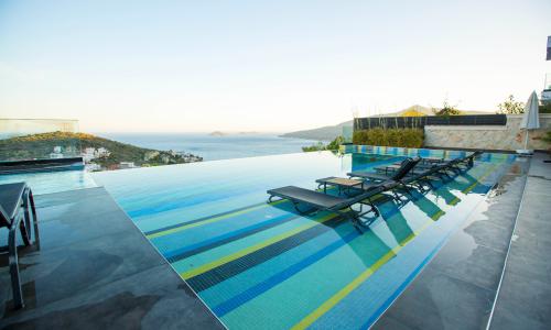 Villa Vogue — 32