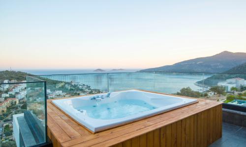 Villa Vogue — 4