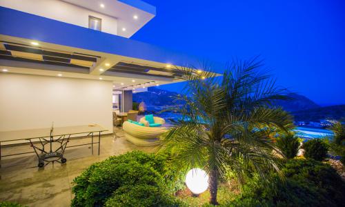 Villa Vogue — 43