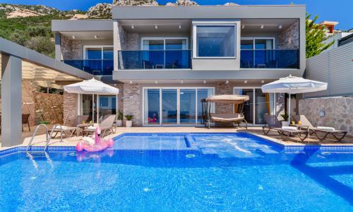 Villa Voyage — 20
