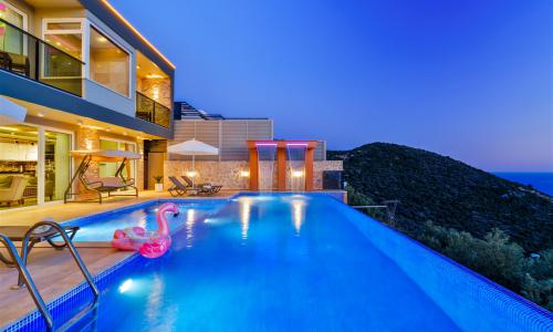 Villa Voyage — 3
