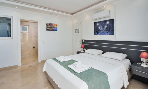 Villa Voyage — 55
