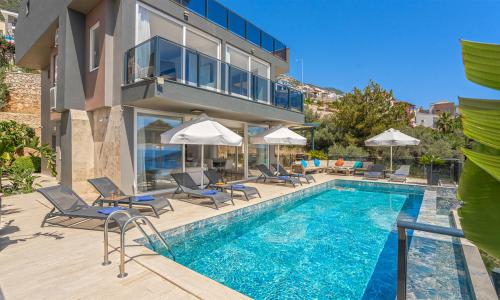 Villa Waratah — 2