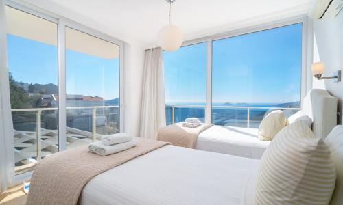 Villa Waratah — 52