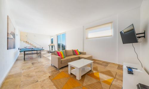 Villa Waratah — 50