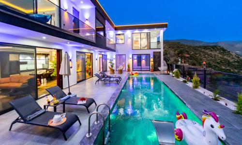 Villa Water Moon — 1