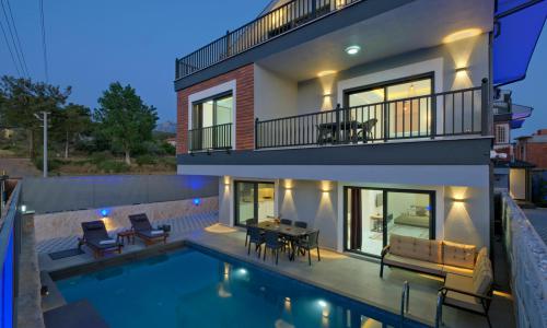 Villa White 1 — 2