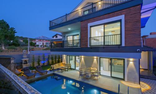 Villa White 2 — 2