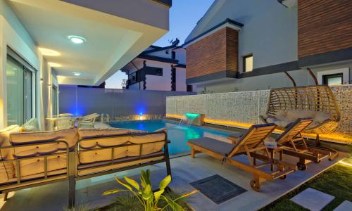 Villa White 2 — 3