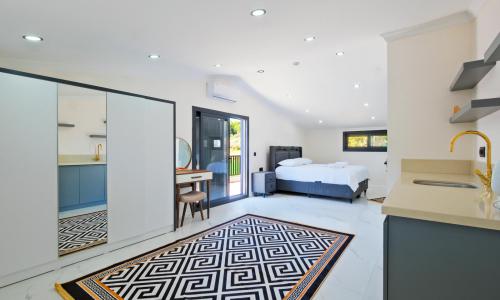 Villa White 2 — 30