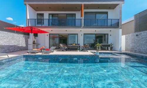 Villa Xanadu — 17