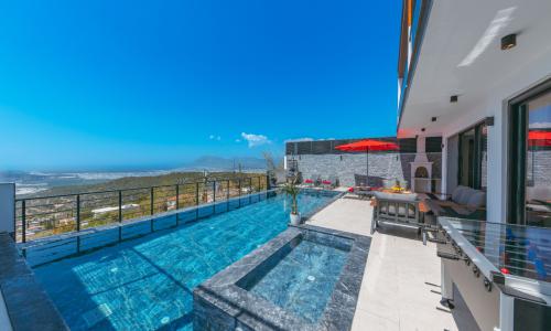 Villa Xanadu — 18