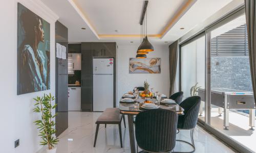 Villa Xanadu — 50