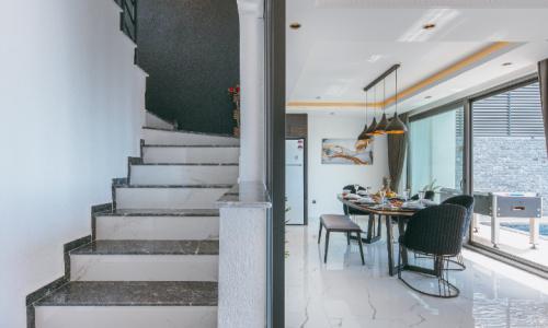 Villa Xanadu — 57