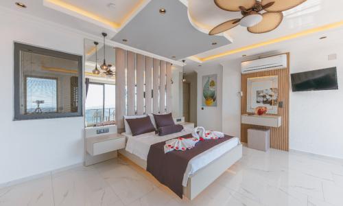 Villa Xanadu — 64