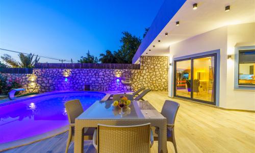 Villa Yek — 8