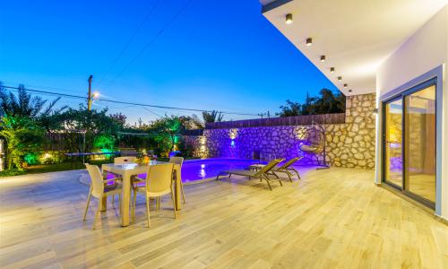 Villa Yek — 11