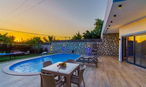 Villa Yek — 14
