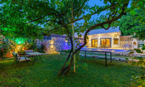 Villa Yek — 53