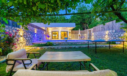 Villa Yek — 54
