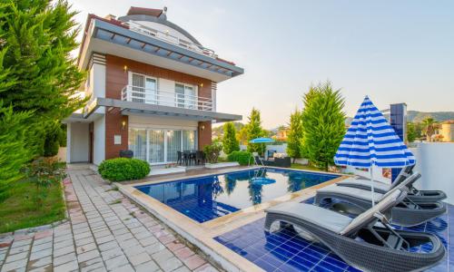 Villa Anka 14 — 64