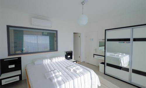 Villa Yusef — 52