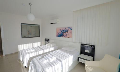Villa Yusef — 61