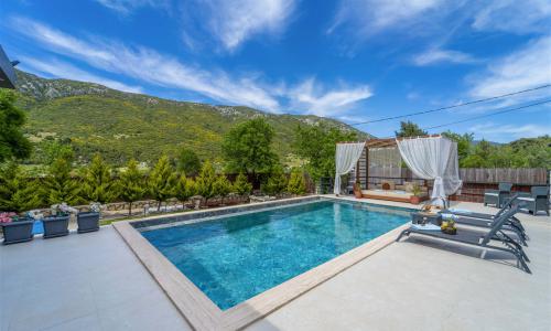 Villa Zemra — 10