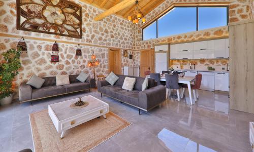 Villa Happiness — 17
