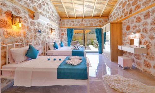 Villa Happiness — 46