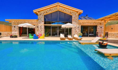 Villa Happiness — 2