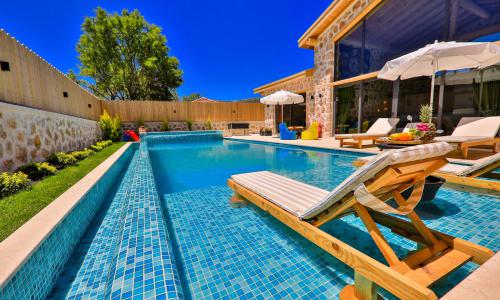Villa Happiness — 4