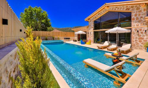 Villa Happiness — 55