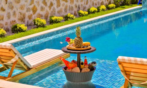 Villa Happiness — 13