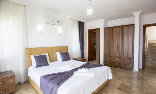 Villa Baysal Bergamot — 23