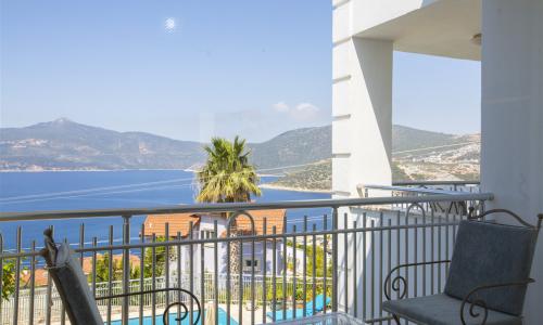 Villa Baysal Bergamot — 26