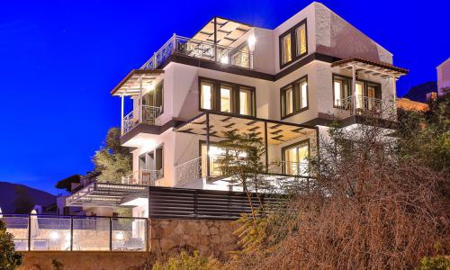 Villa Royal Hills 2 — 2