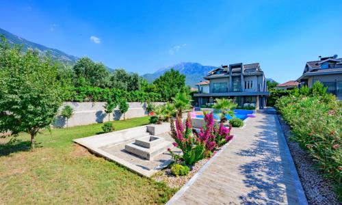 Villa Swarovski — 1