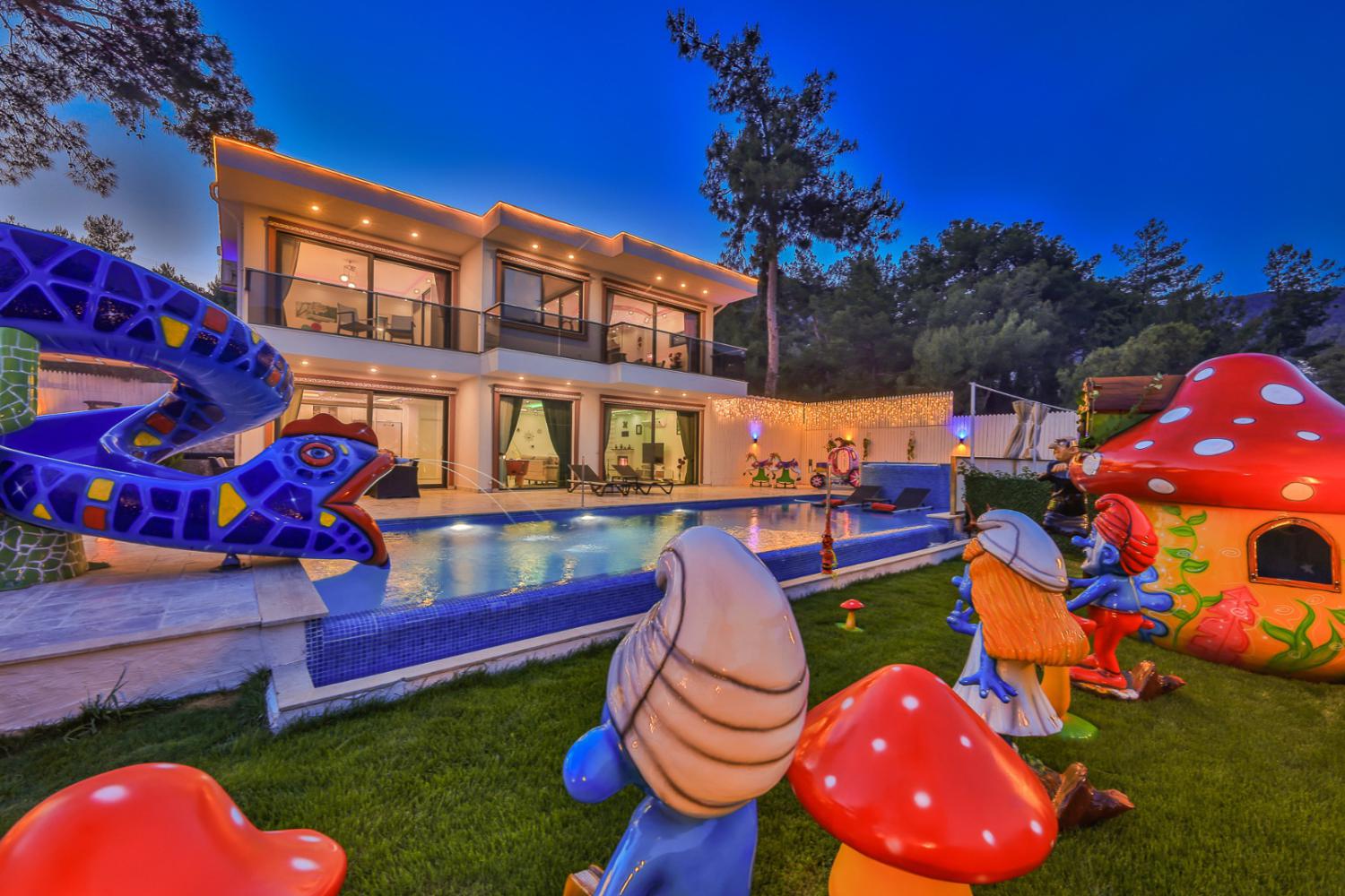 Villa Disney Land, Kalkan'da (5) Kişilik Muhafazakar Kiralık Balayı Villa