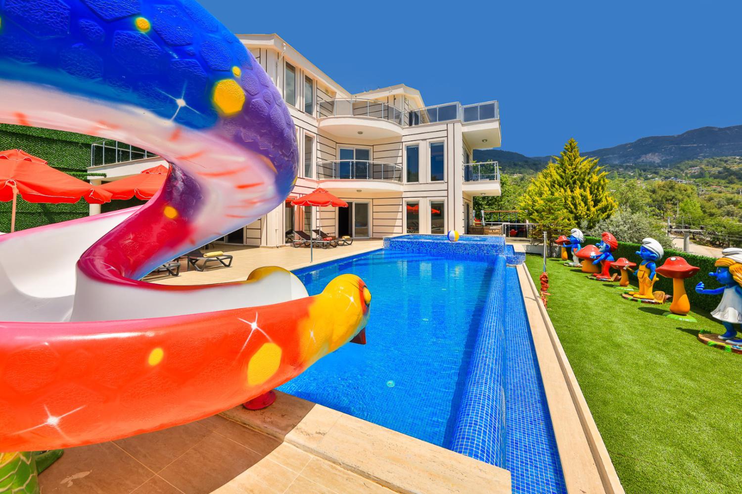 Villa Disney, Kalkan İslamlar Bölgesinde (10) Kişilik Kiralık Lüks Villa
