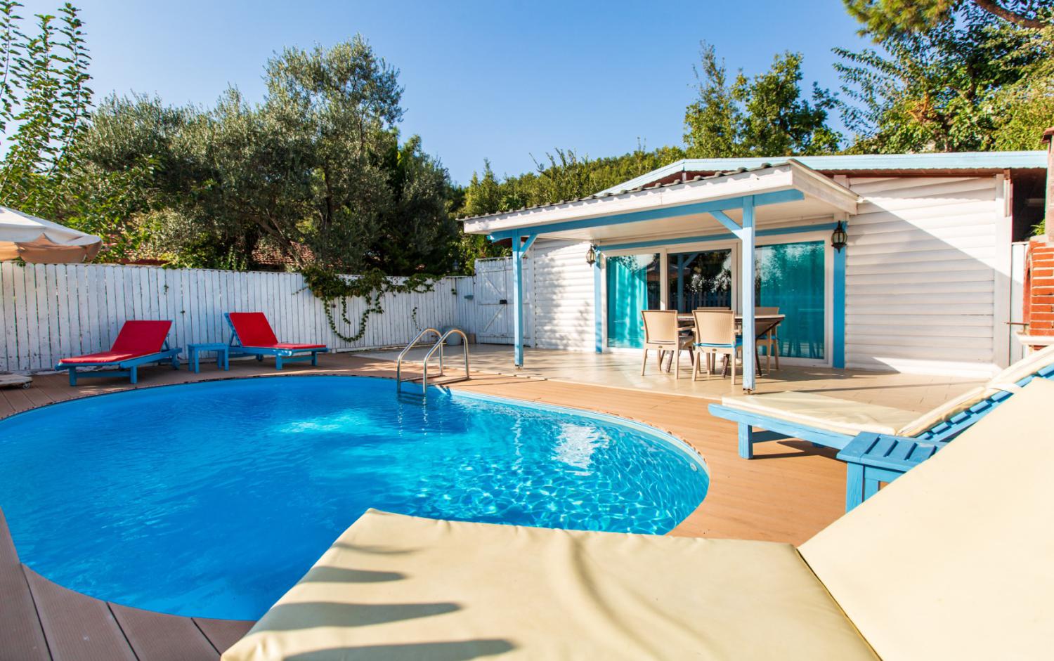 Villa Sezar (4) Kişilik Doğa İçerisinde Kiralık Aile ve Balayı Villası