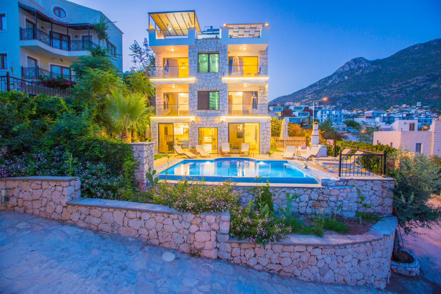 Villa Amore - Kalkan Ortaalan’da Jakuzili Deniz Manzaralı Villa 🏡