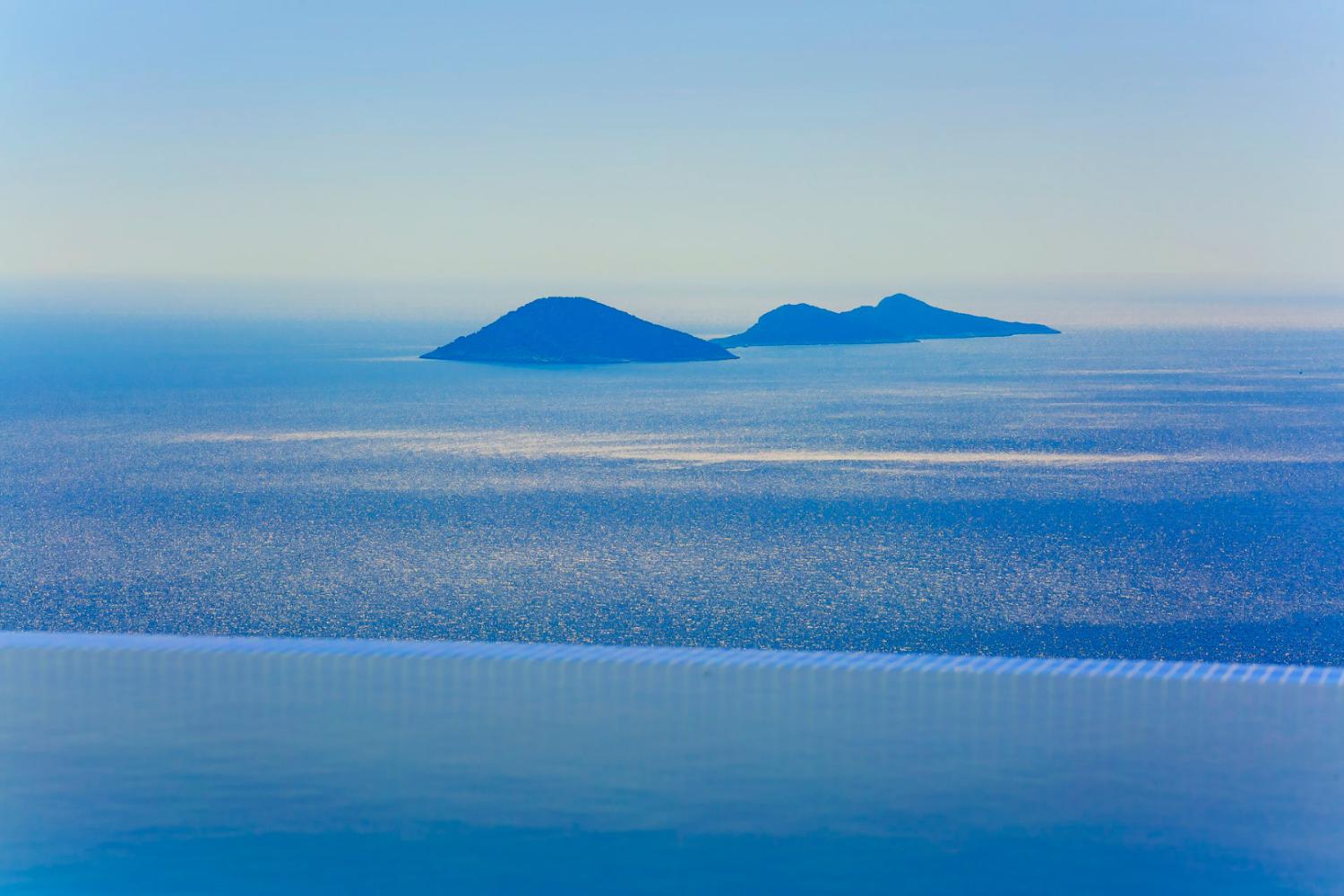 Villa Yirmi, Kalkan Kızıltaş 'ta bulunan (10) Kişilik Kiralık Villası