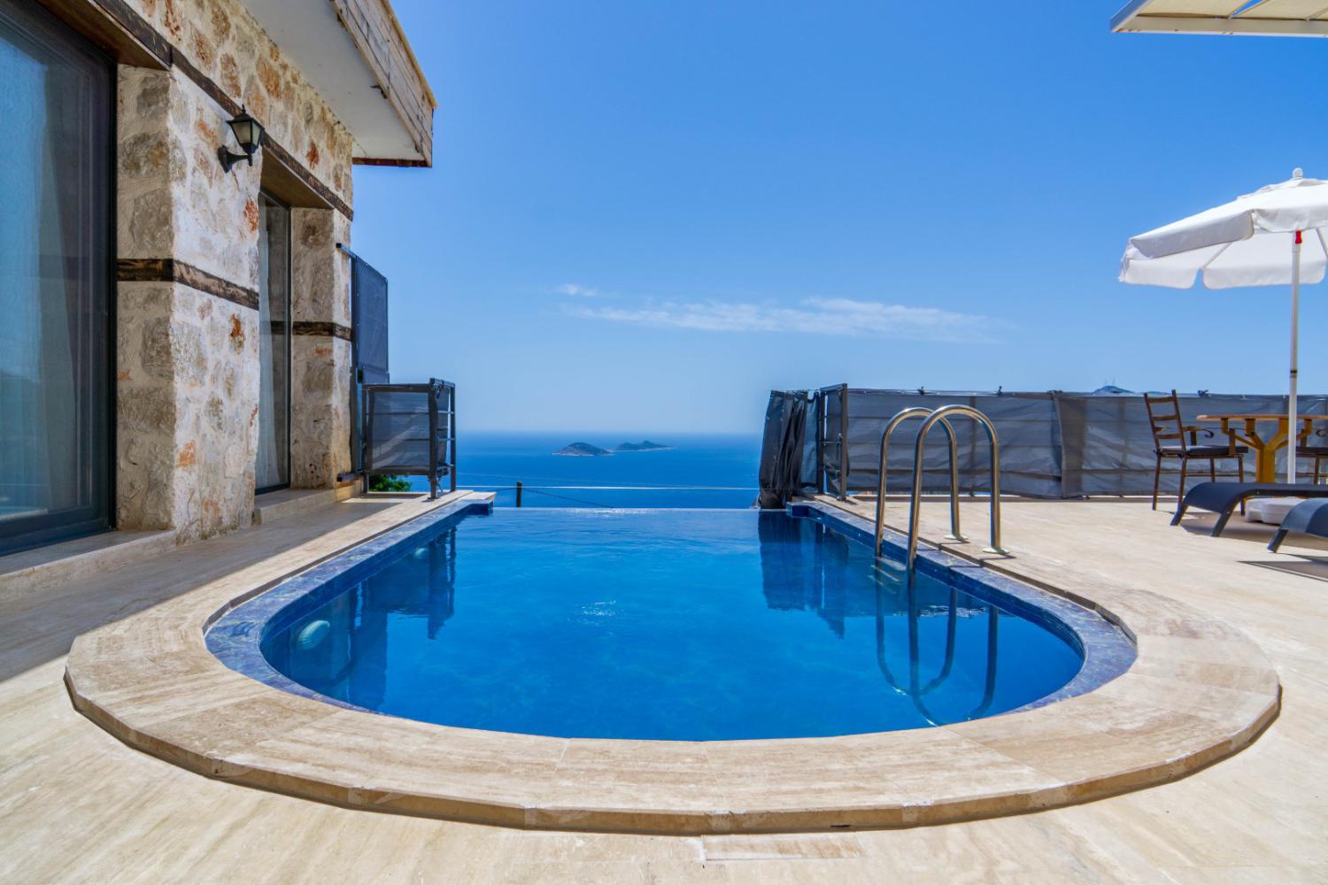 Villa Patika 5,(2) Kişilik deniz manzaralı Aile ve Balayı Villası